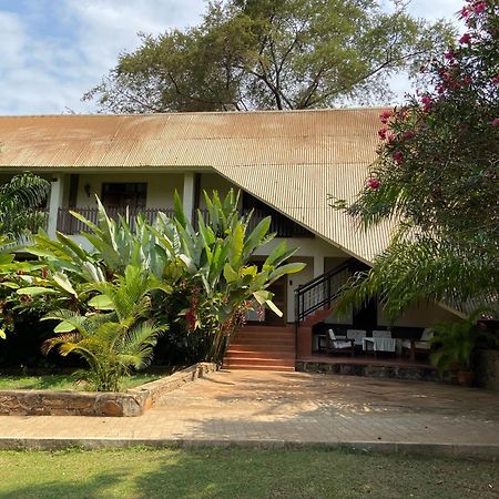 מושי Kilimanjaro Lodge - Mcf מראה חיצוני תמונה